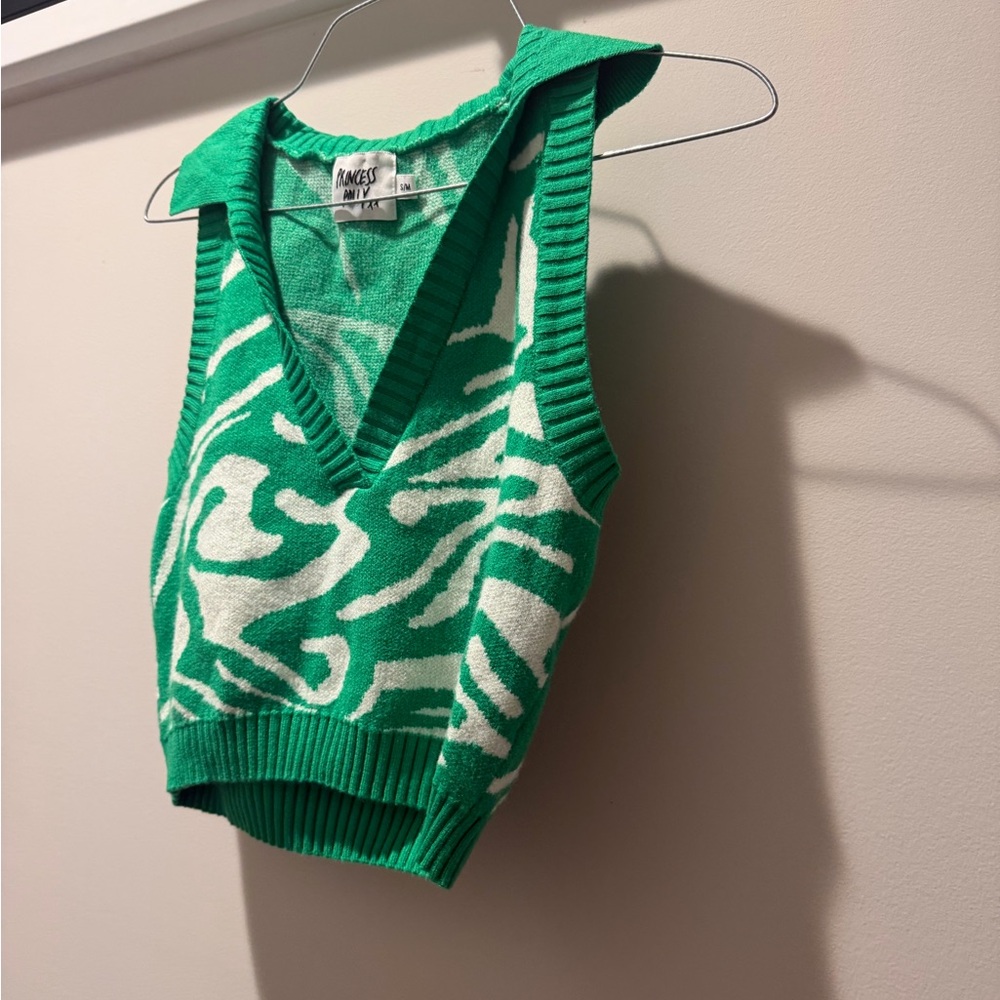 Princess Polly cropped sweater tank - Picture 3 of 10